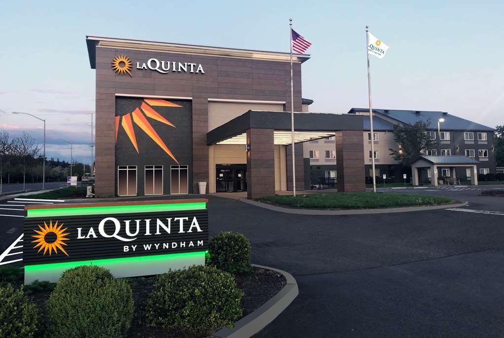 La Quinta Inn & Suites By Wyndham Springfield Eksteriør bilde