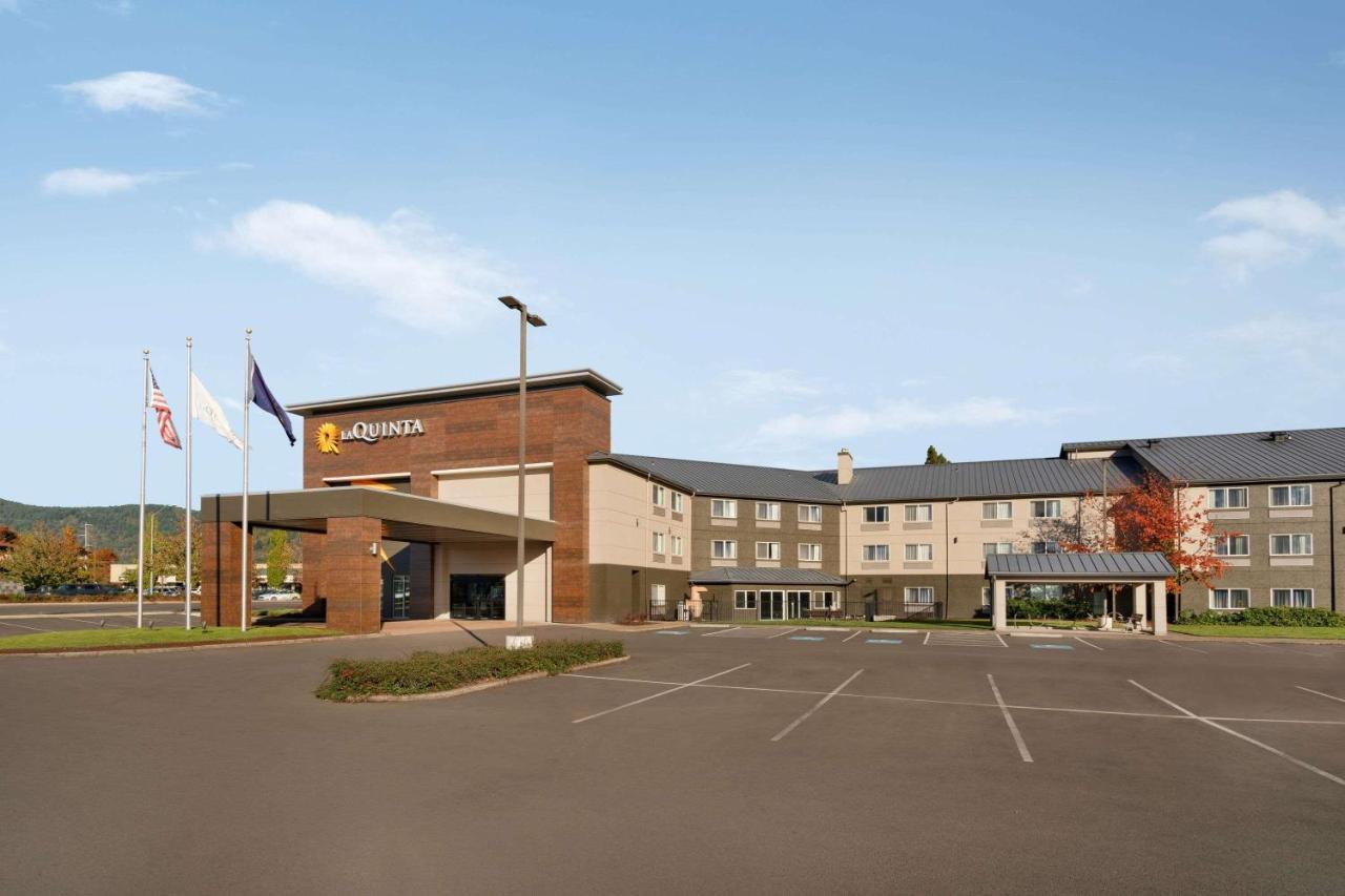La Quinta Inn & Suites By Wyndham Springfield Eksteriør bilde