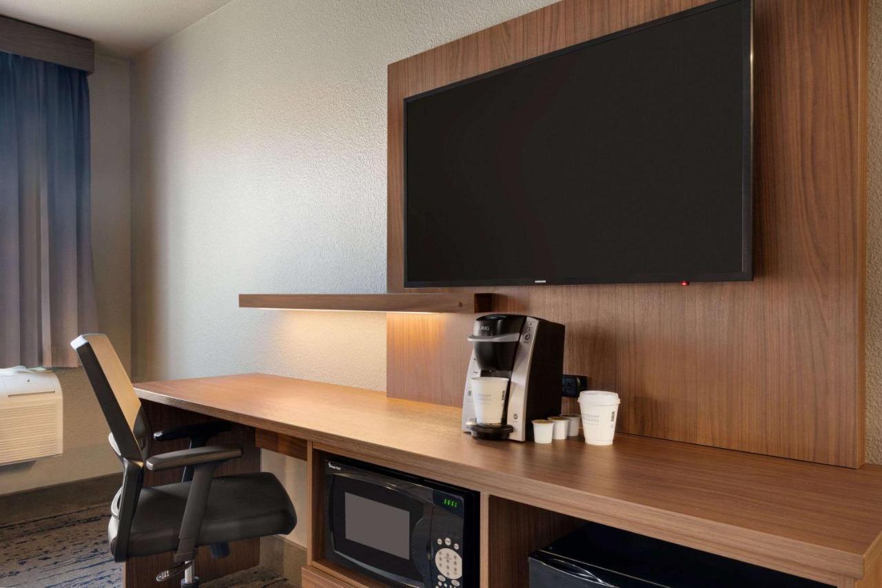 La Quinta Inn & Suites By Wyndham Springfield Eksteriør bilde