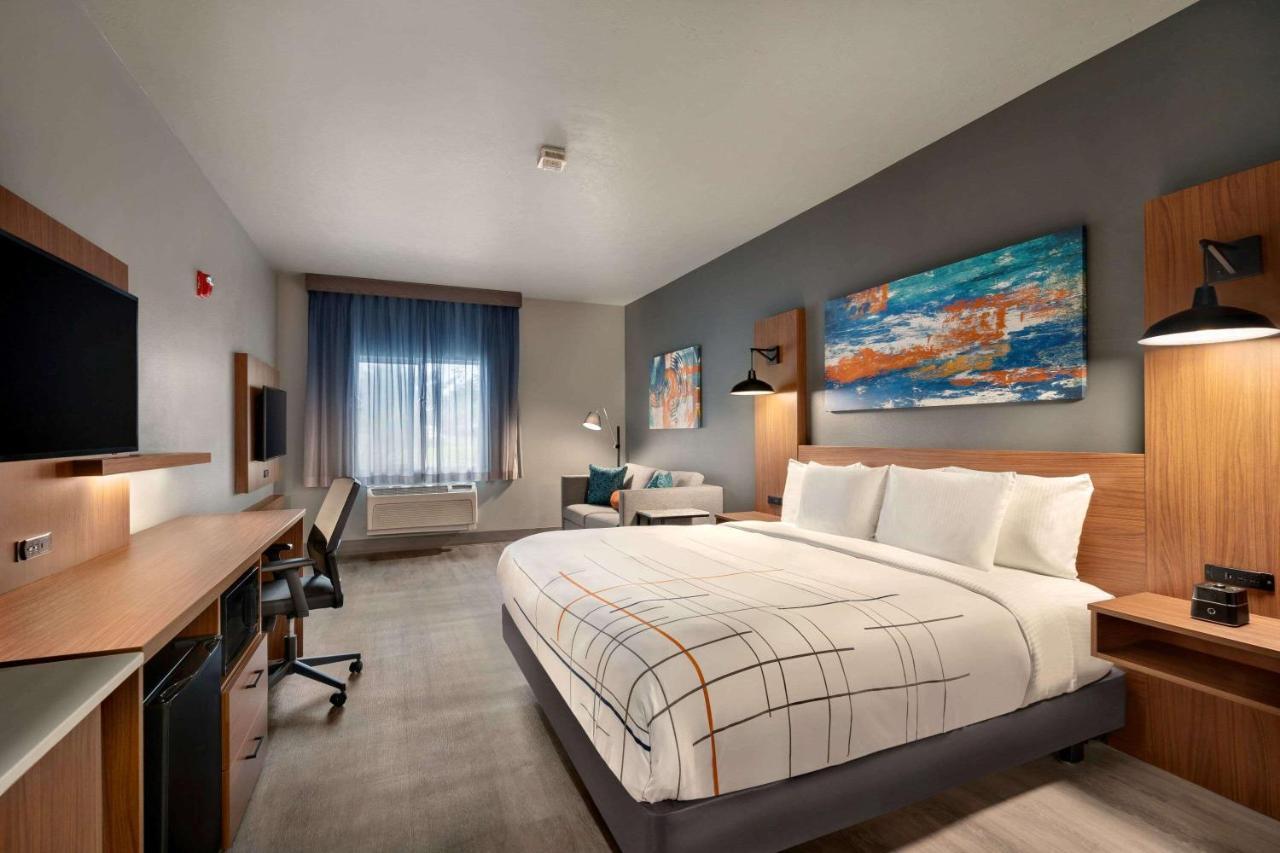 La Quinta Inn & Suites By Wyndham Springfield Eksteriør bilde