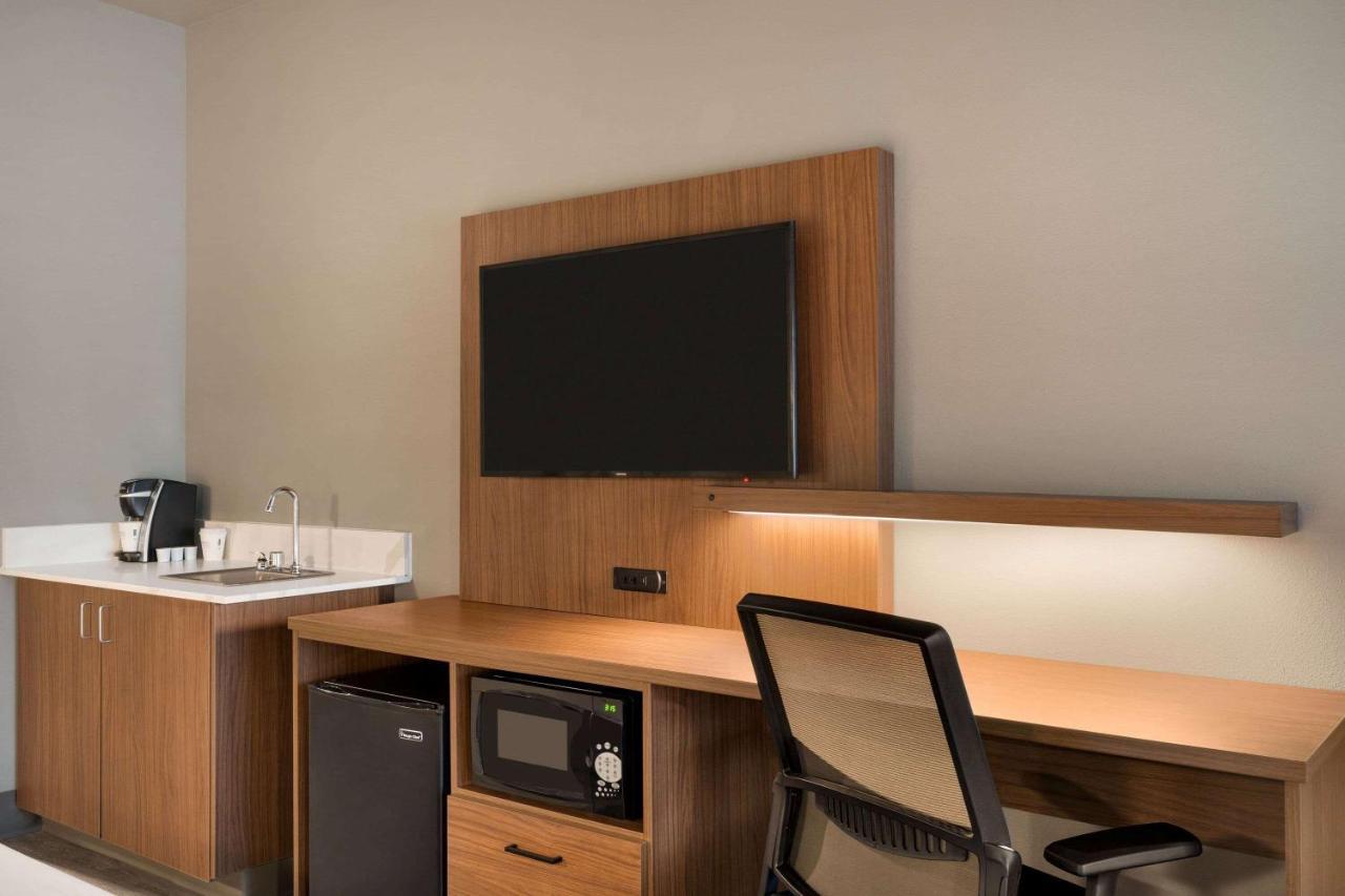 La Quinta Inn & Suites By Wyndham Springfield Eksteriør bilde