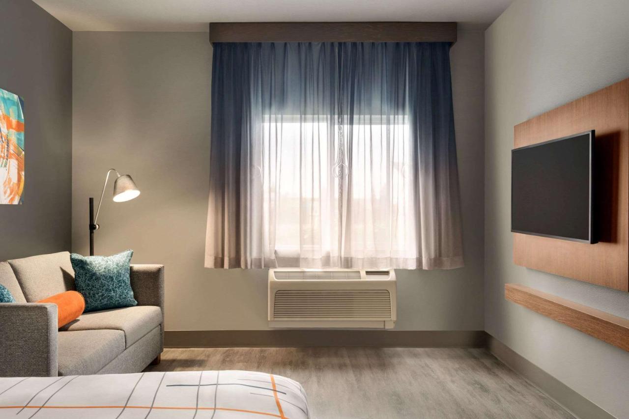 La Quinta Inn & Suites By Wyndham Springfield Eksteriør bilde