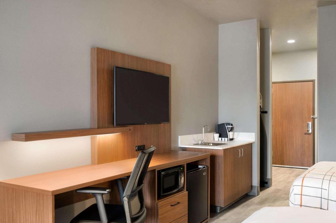 La Quinta Inn & Suites By Wyndham Springfield Eksteriør bilde
