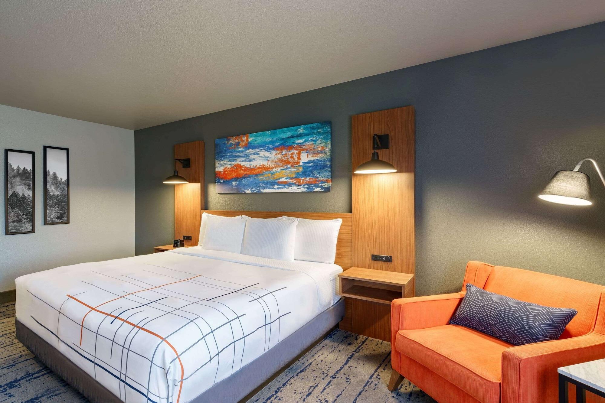 La Quinta Inn & Suites By Wyndham Springfield Eksteriør bilde