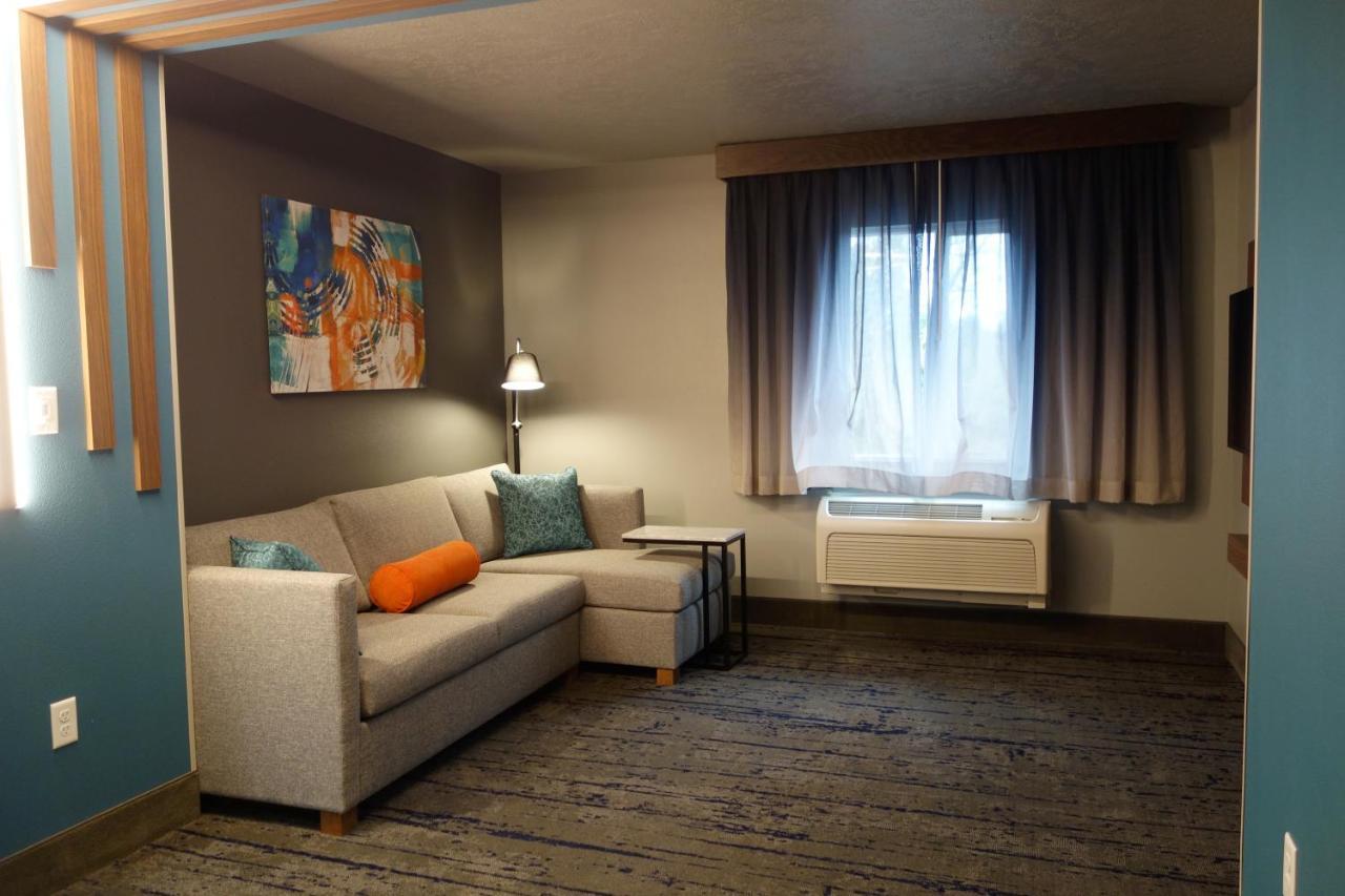 La Quinta Inn & Suites By Wyndham Springfield Eksteriør bilde